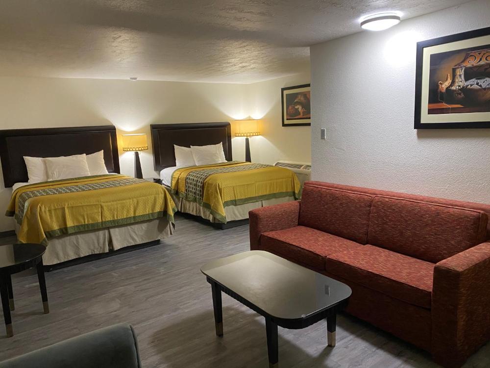 Queen Suite interior